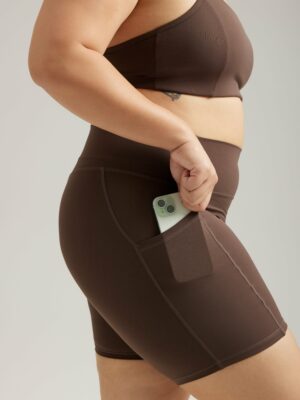 sharesto Pocket Shorts (Biker 6") in Espresso